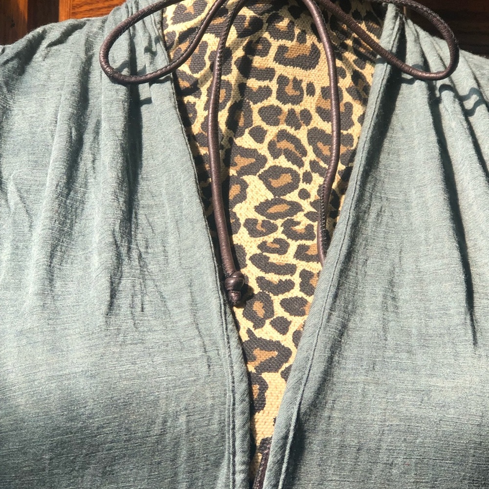 Gucci top size 42 with leather tie bow top limited cotton